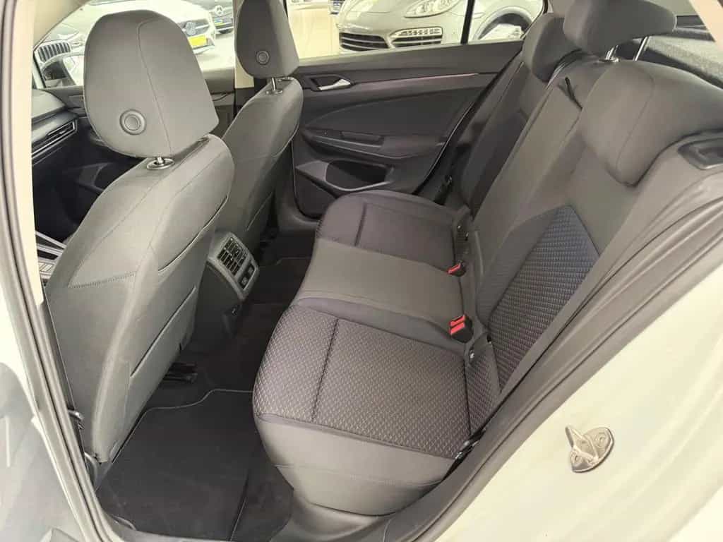 Volkswagen Golf VIII Lim. United eTSI 08/2021-photo-19