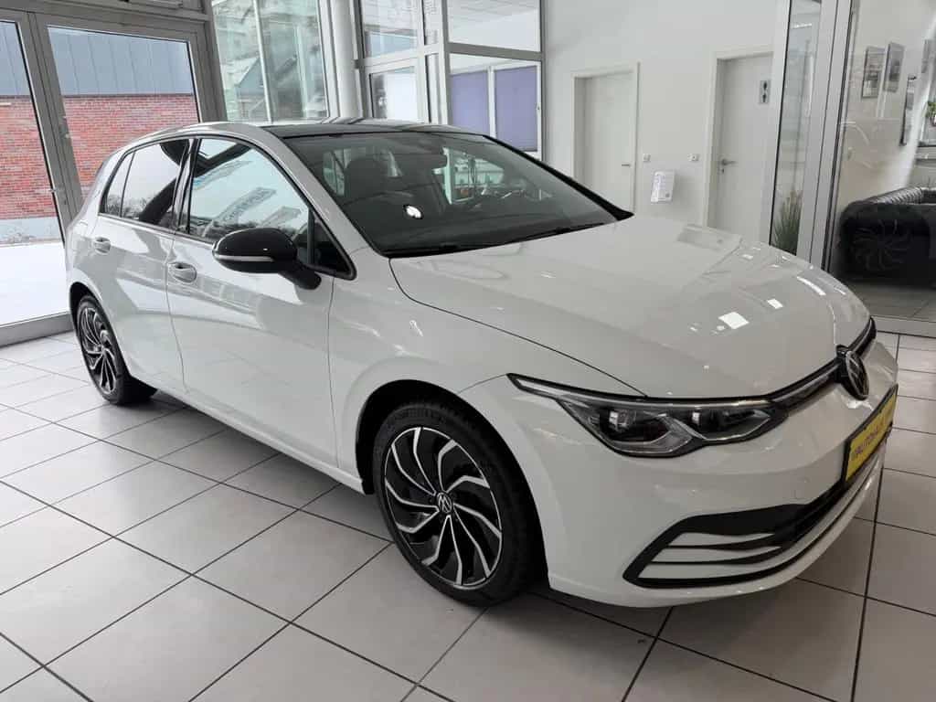 Volkswagen Golf VIII Lim. United eTSI 08/2021-photo-2