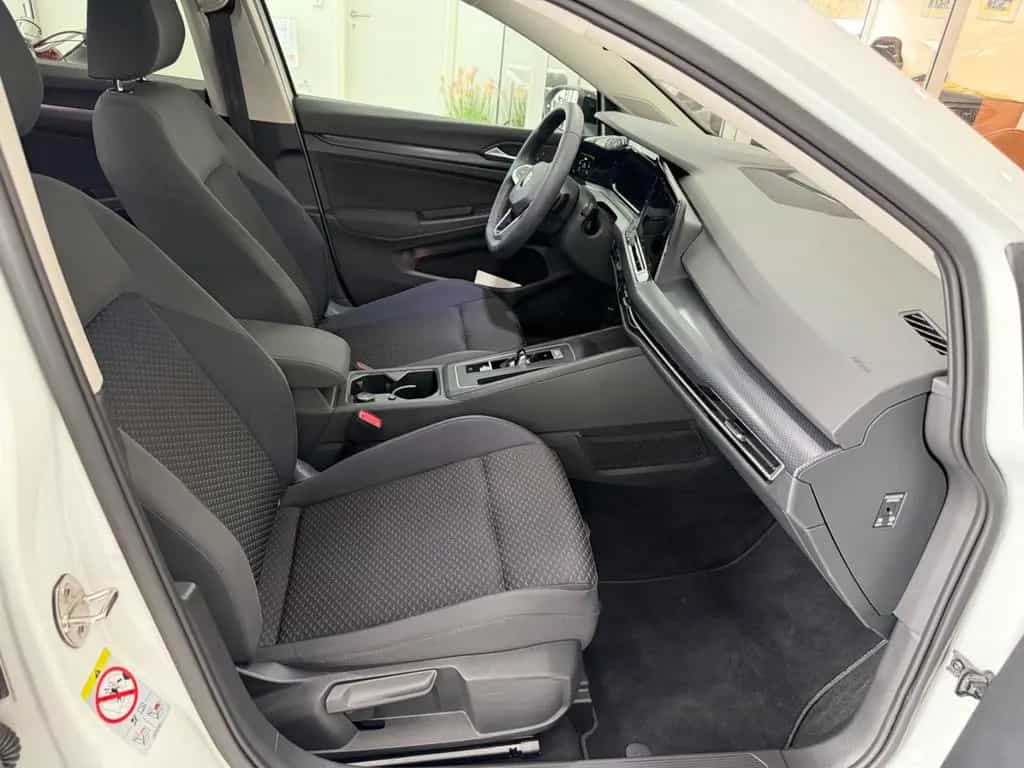 Volkswagen Golf VIII Lim. United eTSI 08/2021-photo-21