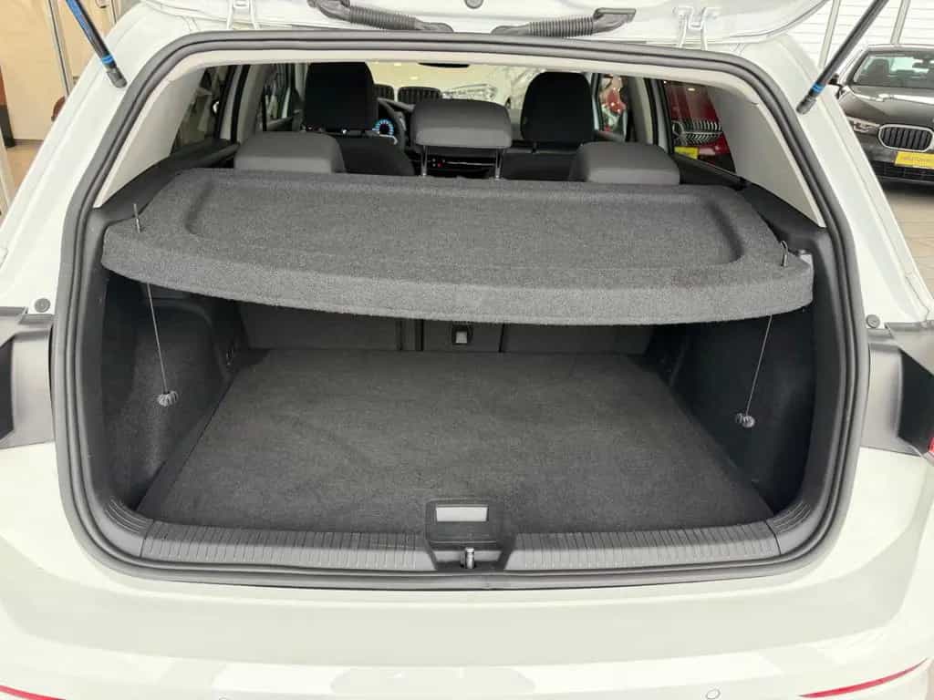 Volkswagen Golf VIII Lim. United eTSI 08/2021-photo-22