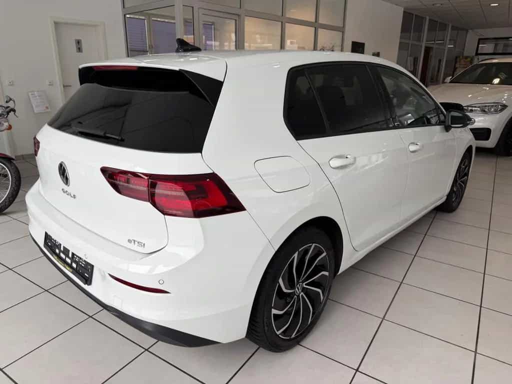Volkswagen Golf VIII Lim. United eTSI 08/2021-photo-3