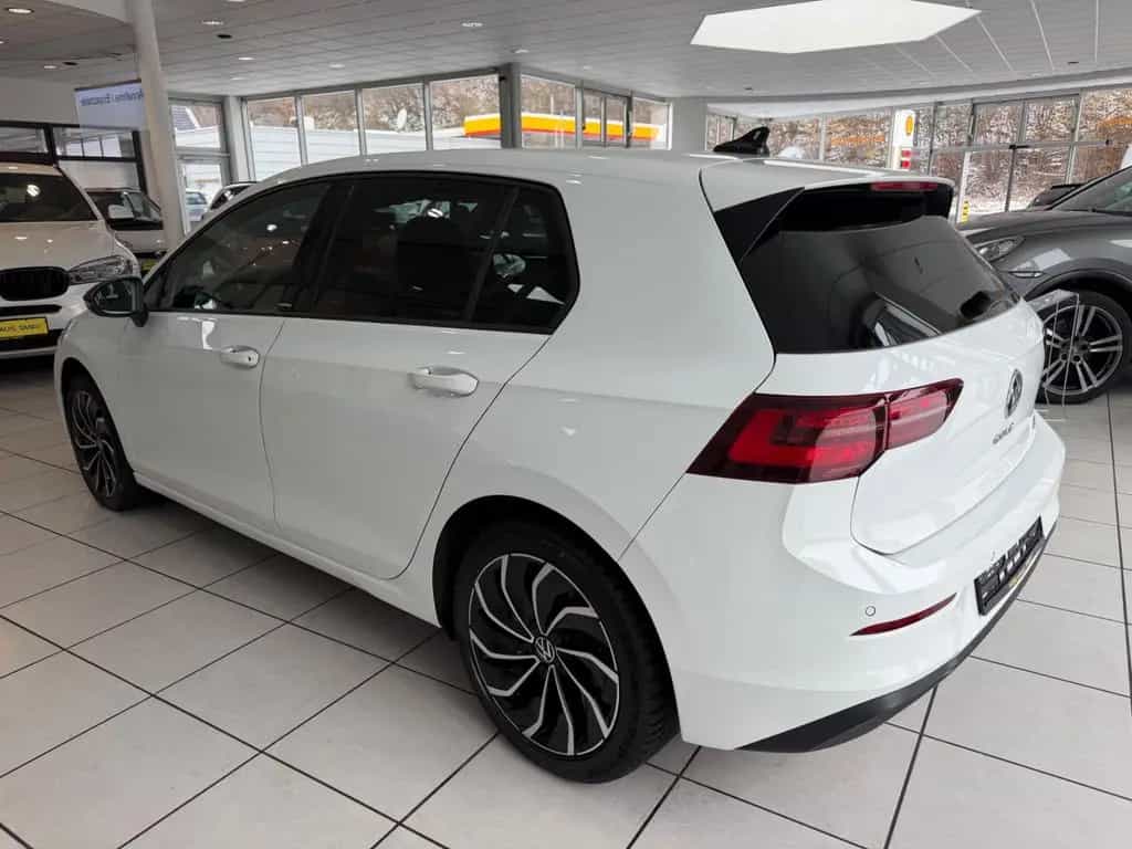 Volkswagen Golf VIII Lim. United eTSI 08/2021-photo-5