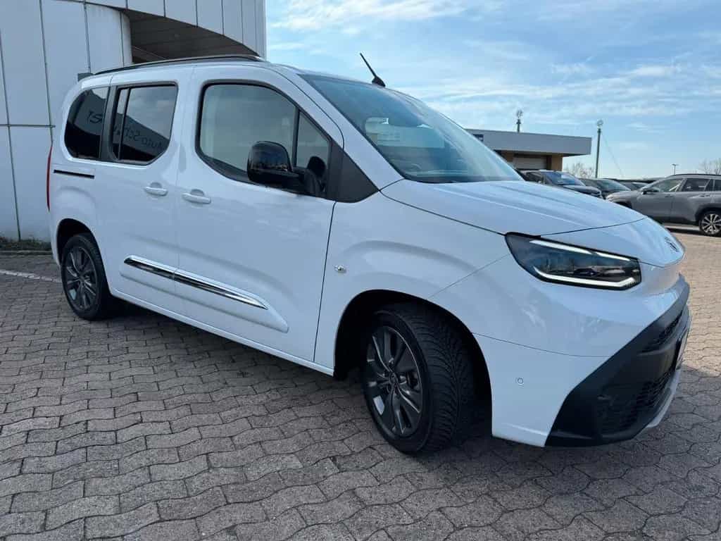 Toyota Proace (Verso) Proace City Verso L1 Lounge **AUTOMATIK** 01/2025-photo-2