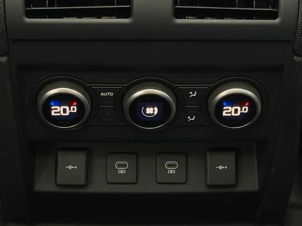 Land Rover Defender 90 X-Dynamic HSE 02/2021-photo-17