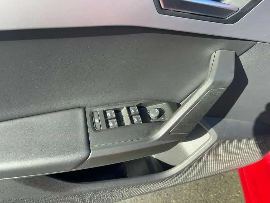 Seat Leon 1.5 TSI DSG FR LED+NAVI+APP+ACC+SHZ+AHK+PDC 09/2021-photo-17