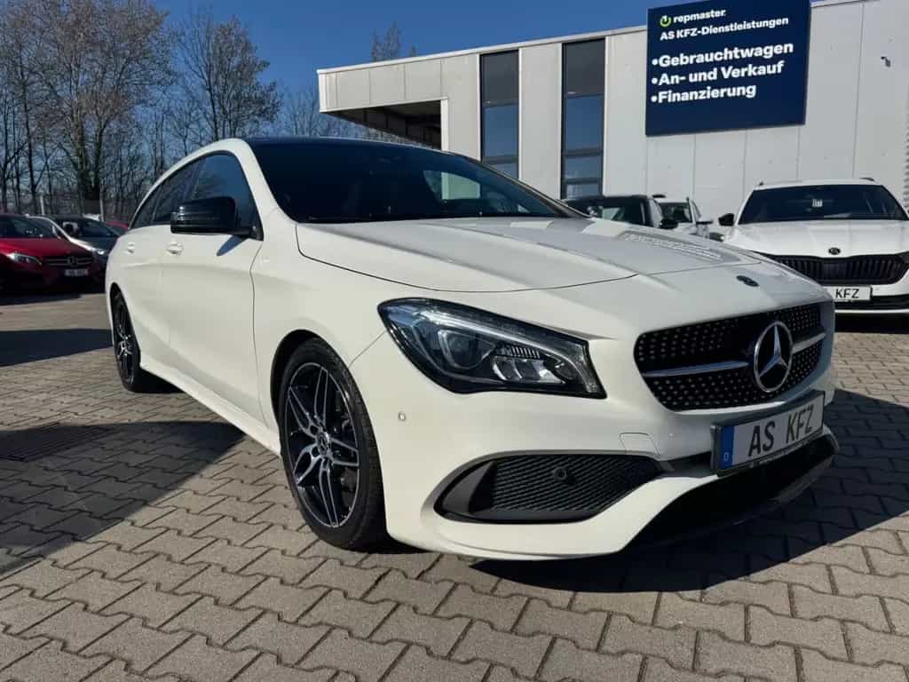 Mercedes-Benz CLA-Class Shooting Brake CLA 200 AMG LEDER PANORAMA 11/2017-photo-0