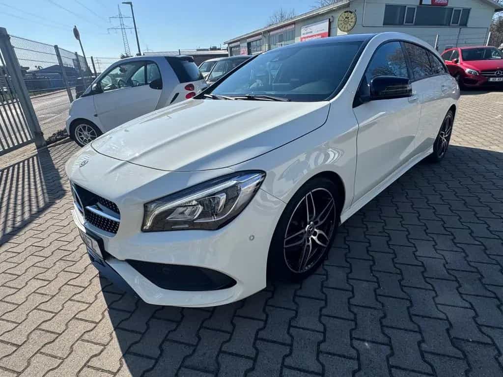 Mercedes-Benz CLA-Class Shooting Brake CLA 200 AMG LEDER PANORAMA 11/2017-photo-2