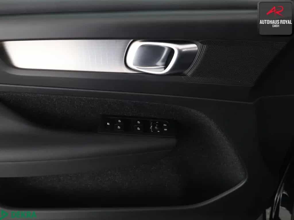 Volvo XC40 XC 40 2.0 T4 AWD PANORAMA,SPURHALTE,CARPLAY,LED 03/2020-photo-13