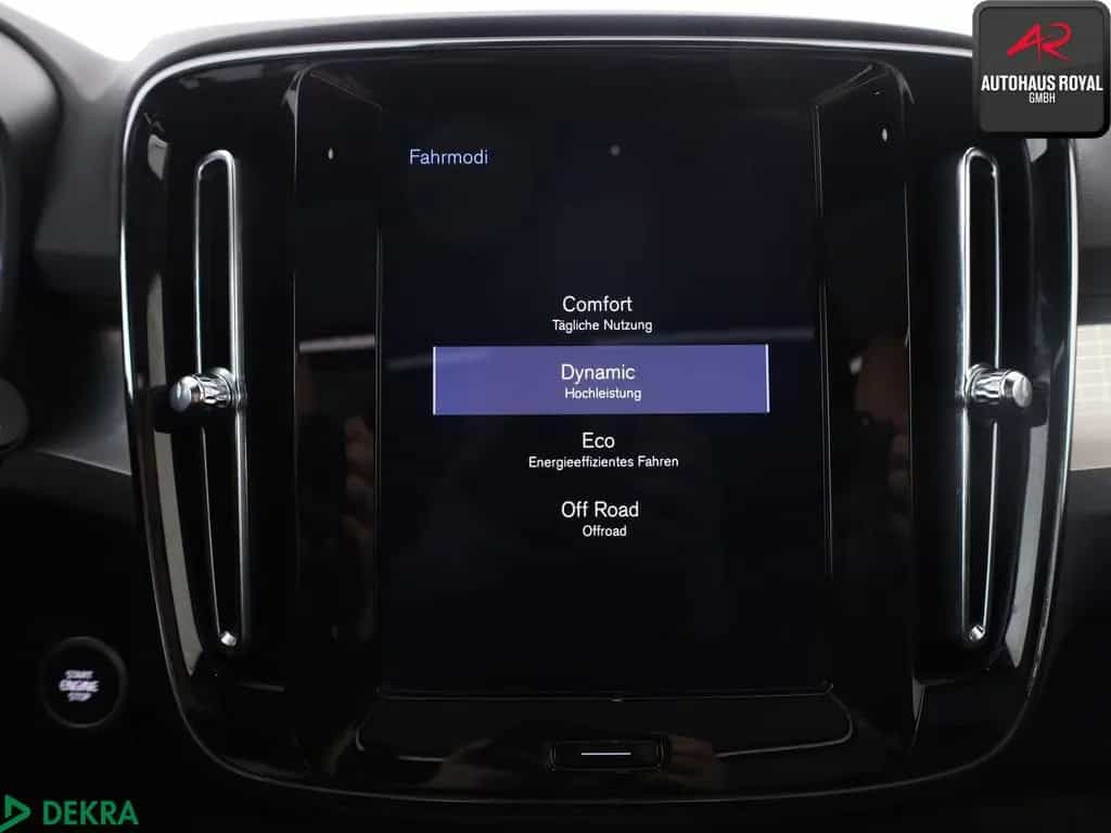Volvo XC40 XC 40 2.0 T4 AWD PANORAMA,SPURHALTE,CARPLAY,LED 03/2020-photo-18