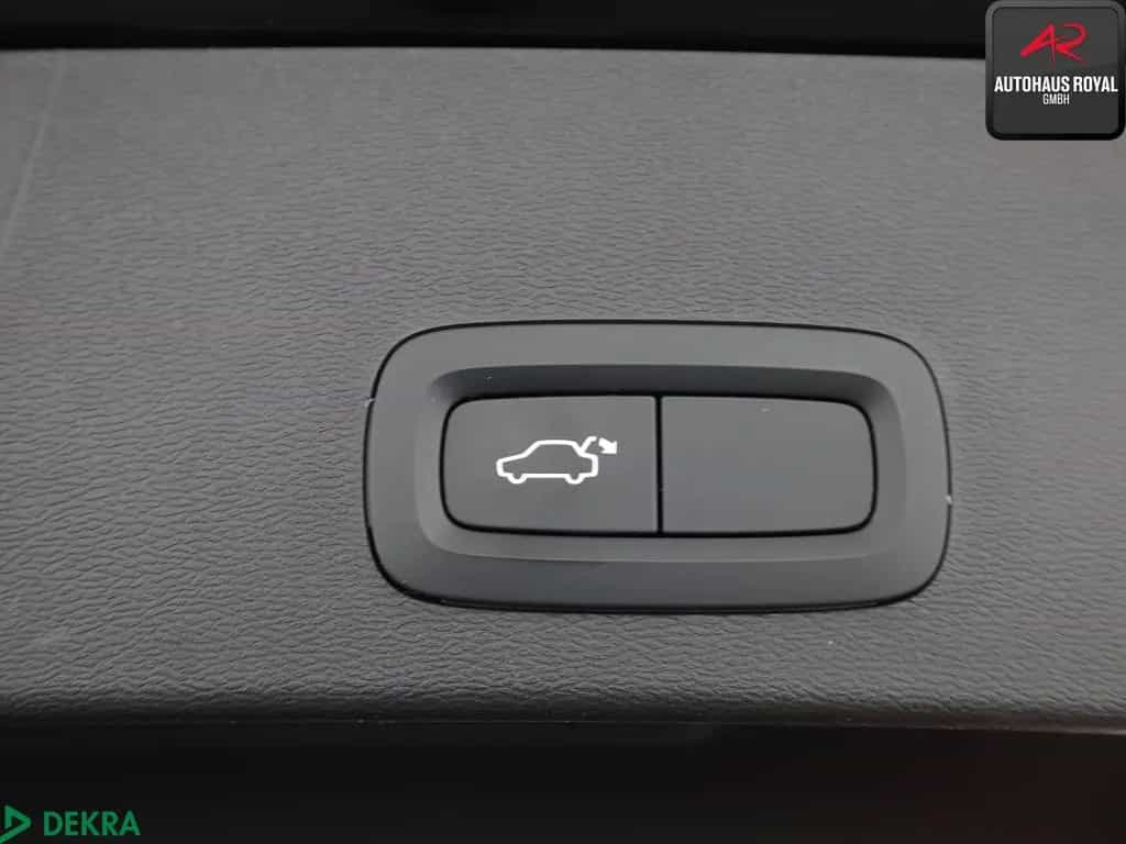 Volvo XC40 XC 40 2.0 T4 AWD PANORAMA,SPURHALTE,CARPLAY,LED 03/2020-photo-19