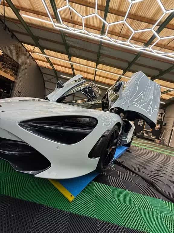 McLaren 720S Carbon Gorilla Glass 07/2018-photo-7