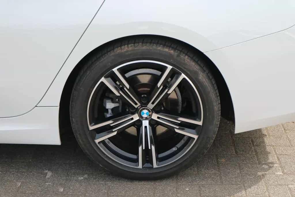 BMW 3 Series 318 d M Sport Aut. *CURVED*LED*PDC*NAVI* 03/2023-photo-3