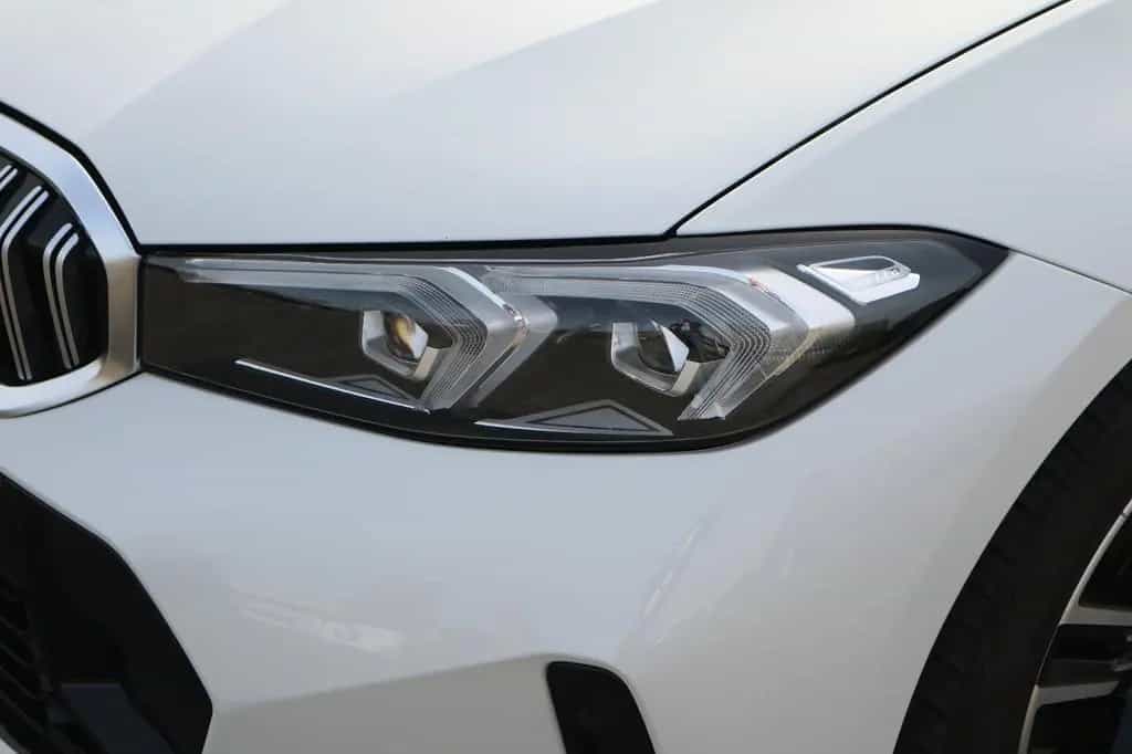 BMW 3 Series 318 d M Sport Aut. *CURVED*LED*PDC*NAVI* 03/2023-photo-4