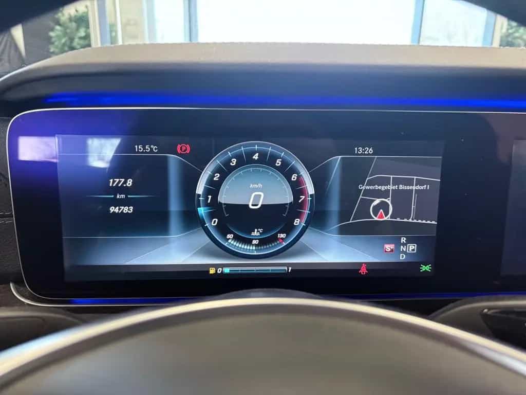 Mercedes-Benz E-Class 400 /Volldigital/Pano/LED/AMG-Paket/Top 11/2017-photo-7