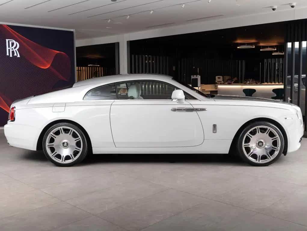 Rolls-Royce Wraith 02/2015-photo-1