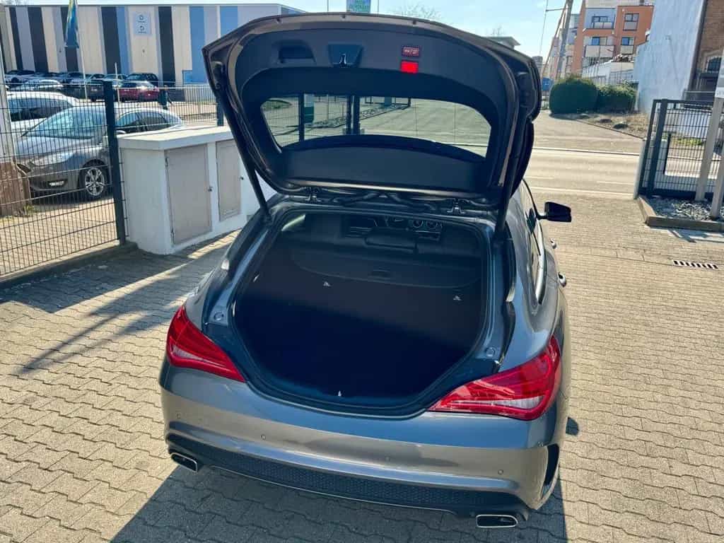 Mercedes-Benz CLA-Class 200 Shooting Brake AMG-LINE*PANO*XEN*H&K*KAM 03/2016-photo-21