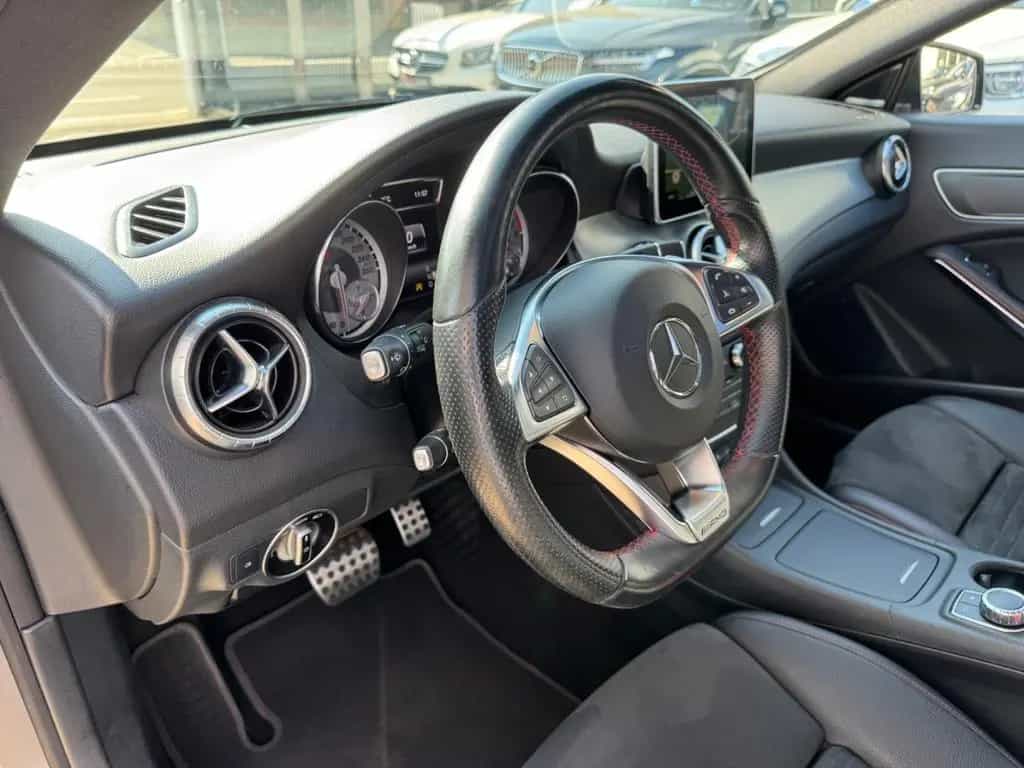 Mercedes-Benz CLA-Class 200 Shooting Brake AMG-LINE*PANO*XEN*H&K*KAM 03/2016-photo-35
