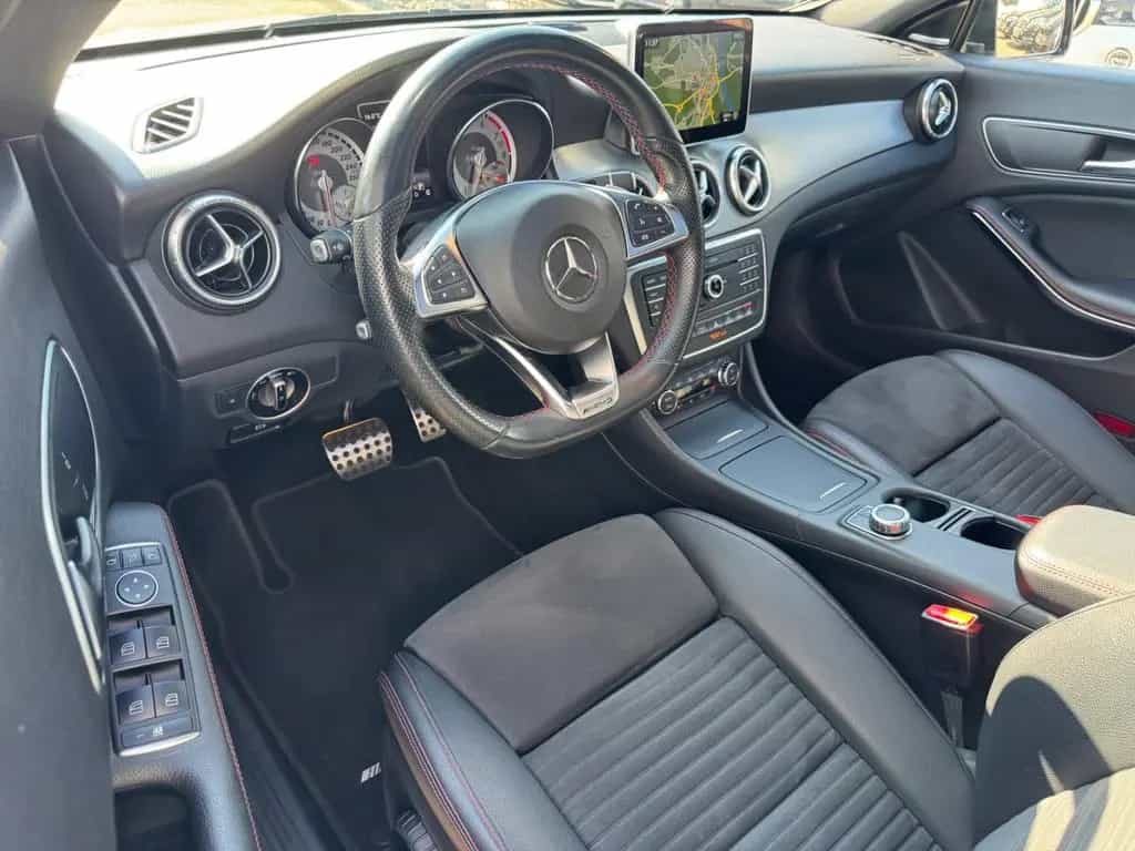 Mercedes-Benz CLA-Class 200 Shooting Brake AMG-LINE*PANO*XEN*H&K*KAM 03/2016-photo-33