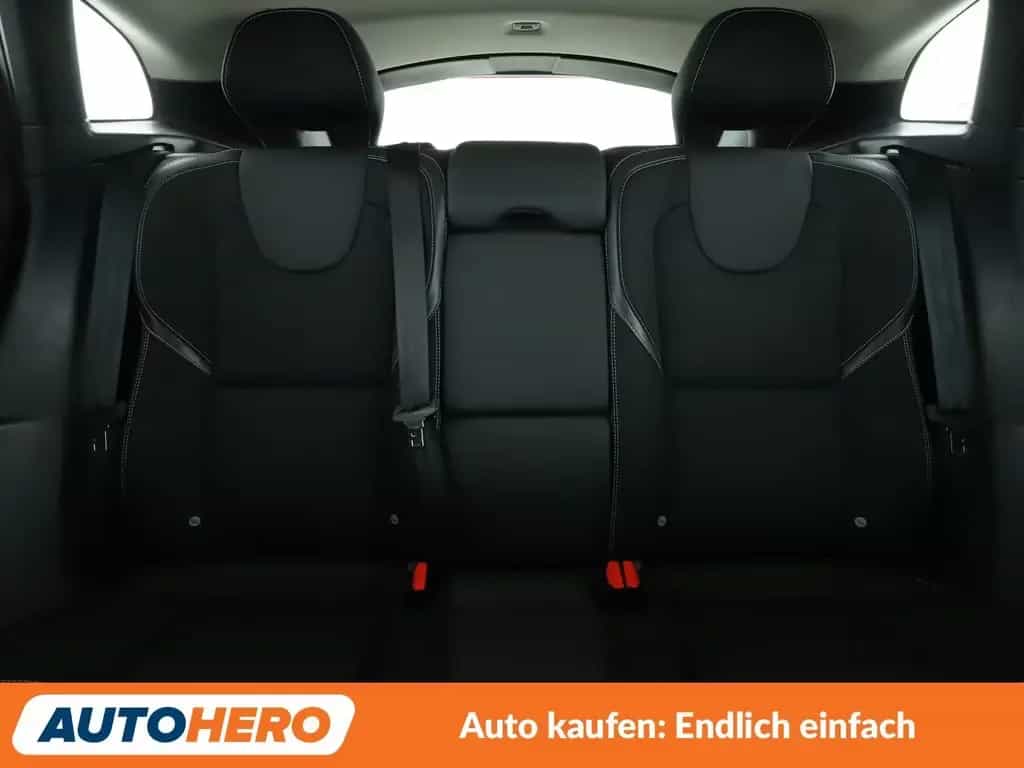 Volvo V40 1.5 Momentum Aut.*NAVI*PDC*SHZ*TEMPO*ALU* 10/2017-photo-13