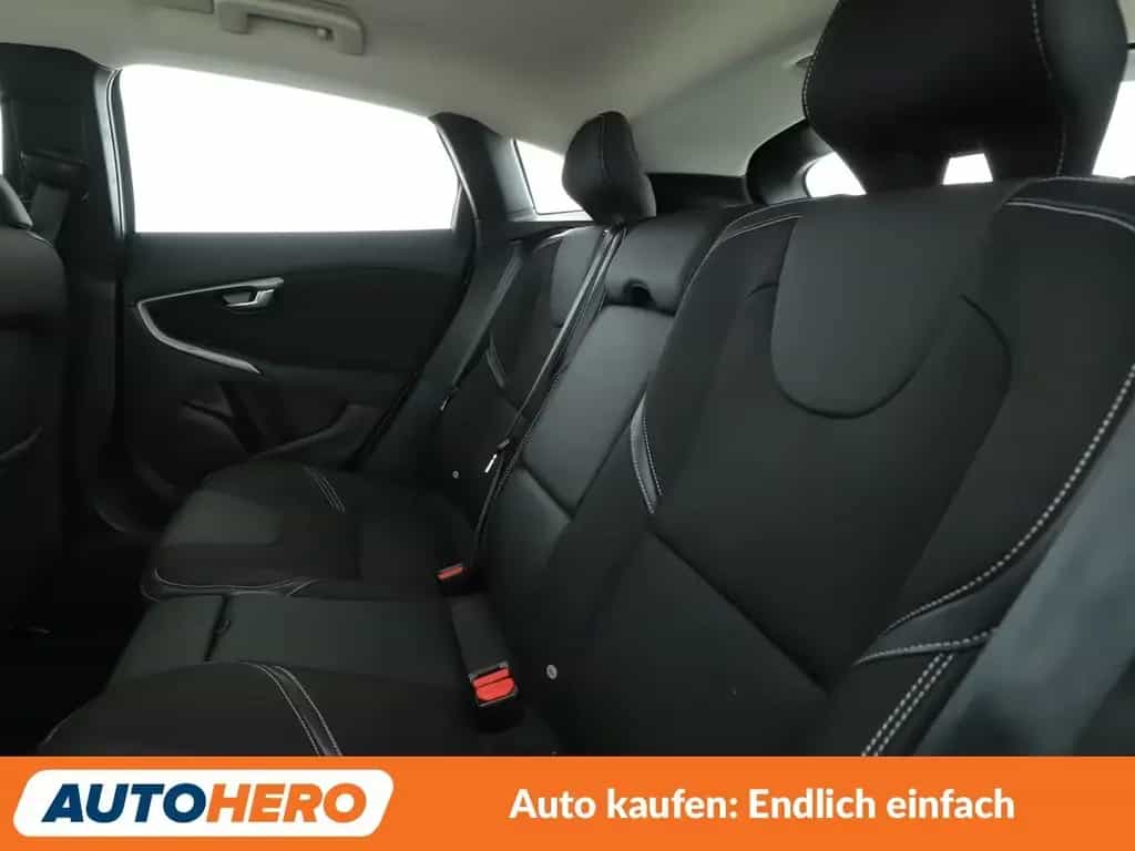 Volvo V40 1.5 Momentum Aut.*NAVI*PDC*SHZ*TEMPO*ALU* 10/2017-photo-15