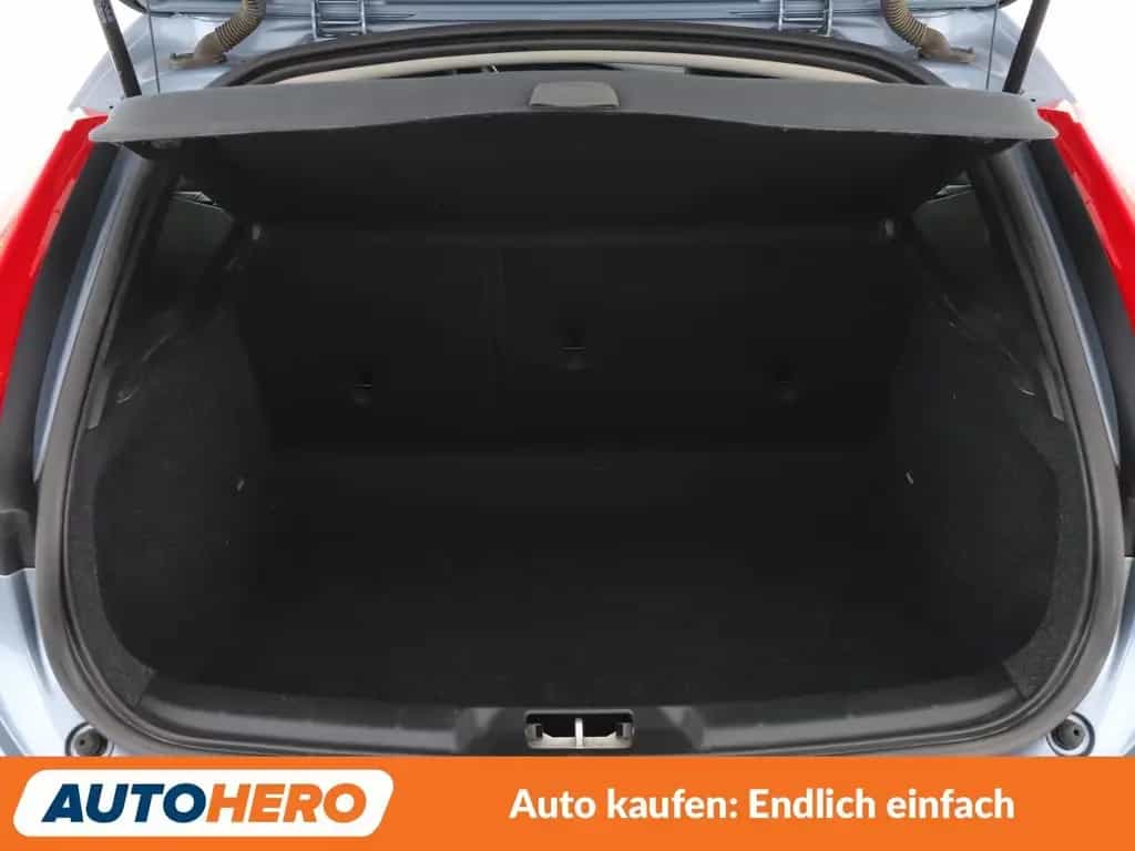 Volvo V40 1.5 Momentum Aut.*NAVI*PDC*SHZ*TEMPO*ALU* 10/2017-photo-17