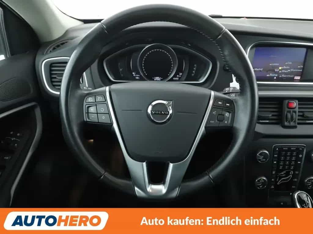 Volvo V40 1.5 Momentum Aut.*NAVI*PDC*SHZ*TEMPO*ALU* 10/2017-photo-18