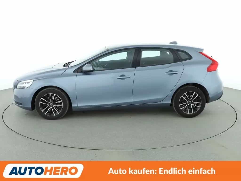 Volvo V40 1.5 Momentum Aut.*NAVI*PDC*SHZ*TEMPO*ALU* 10/2017-photo-2
