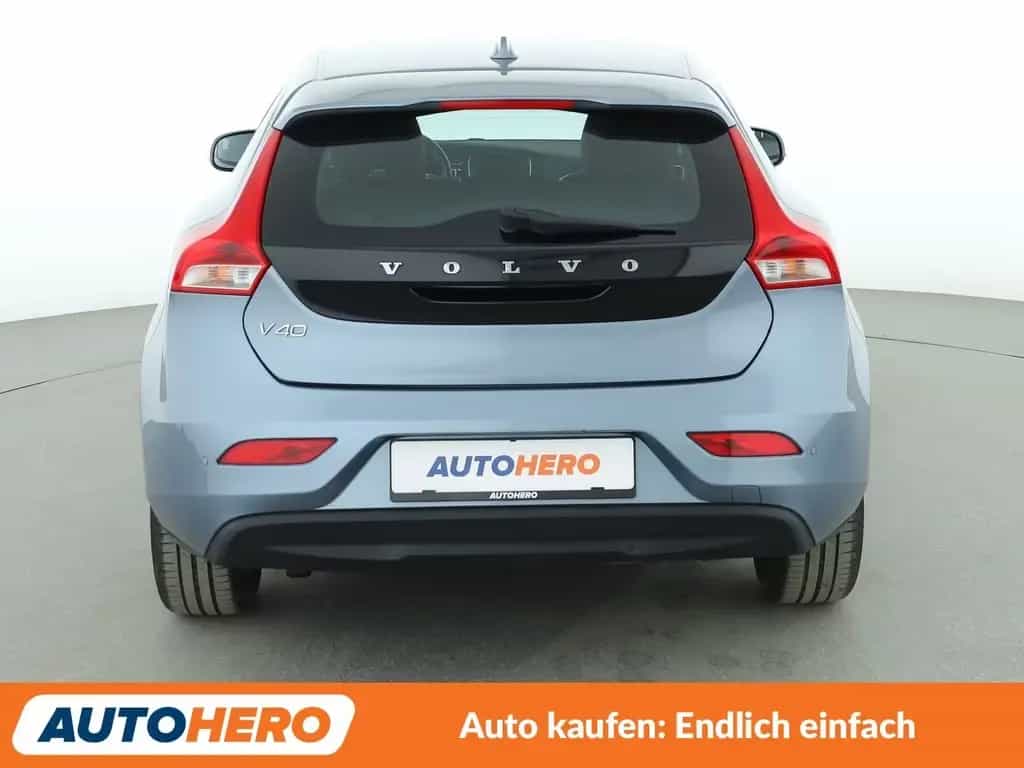 Volvo V40 1.5 Momentum Aut.*NAVI*PDC*SHZ*TEMPO*ALU* 10/2017-photo-4