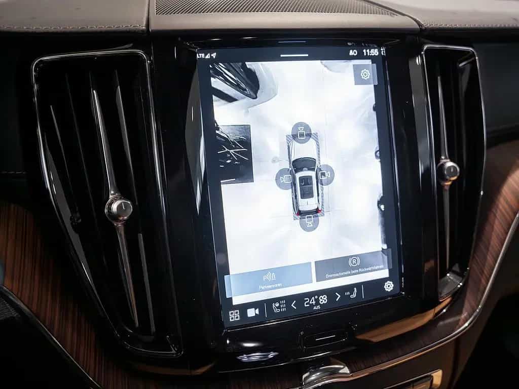 Volvo XC60 B4 Ultimate Dark AWD B&W AHK STANDHEIZUNG 11/2023-photo-12