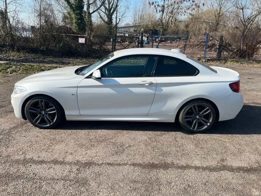 BMW 2 Series 228i Coupé - M Sportpaket 11/2014-photo-5