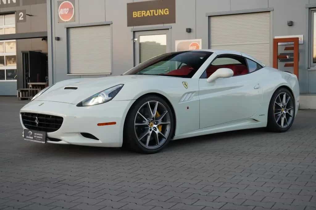 Ferrari California 4.3 V8 4-Sitzer 01/2012-photo-1