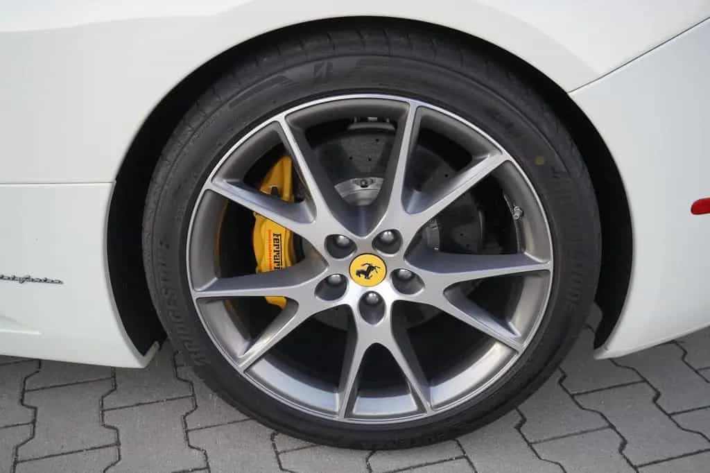 Ferrari California 4.3 V8 4-Sitzer 01/2012-photo-13