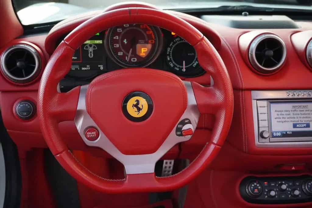 Ferrari California 4.3 V8 4-Sitzer 01/2012-photo-16