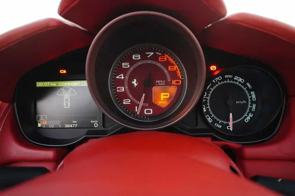 Ferrari California 4.3 V8 4-Sitzer 01/2012-photo-25