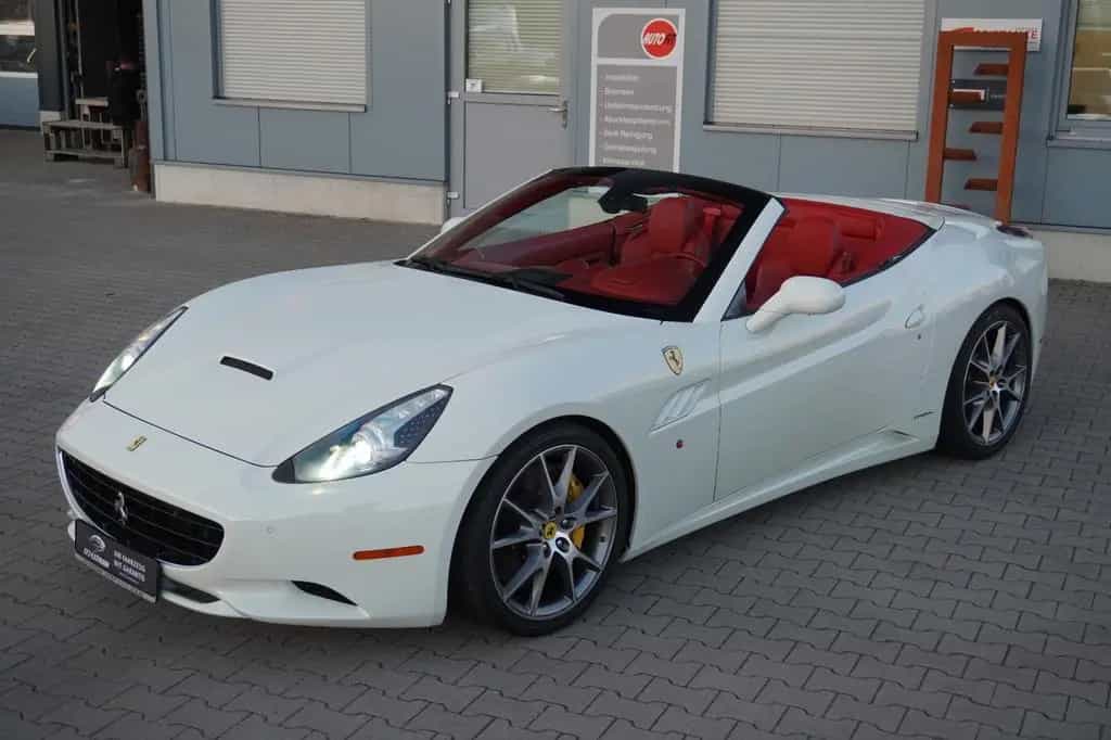 Ferrari California 4.3 V8 4-Sitzer 01/2012-photo-3