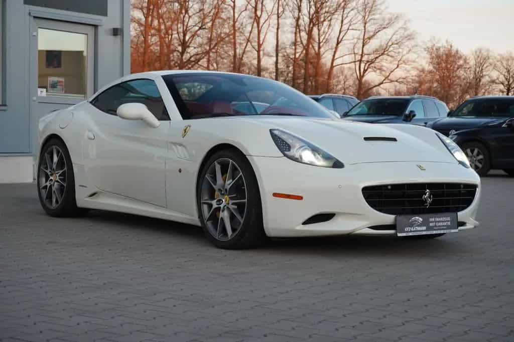 Ferrari California 4.3 V8 4-Sitzer 01/2012-photo-5