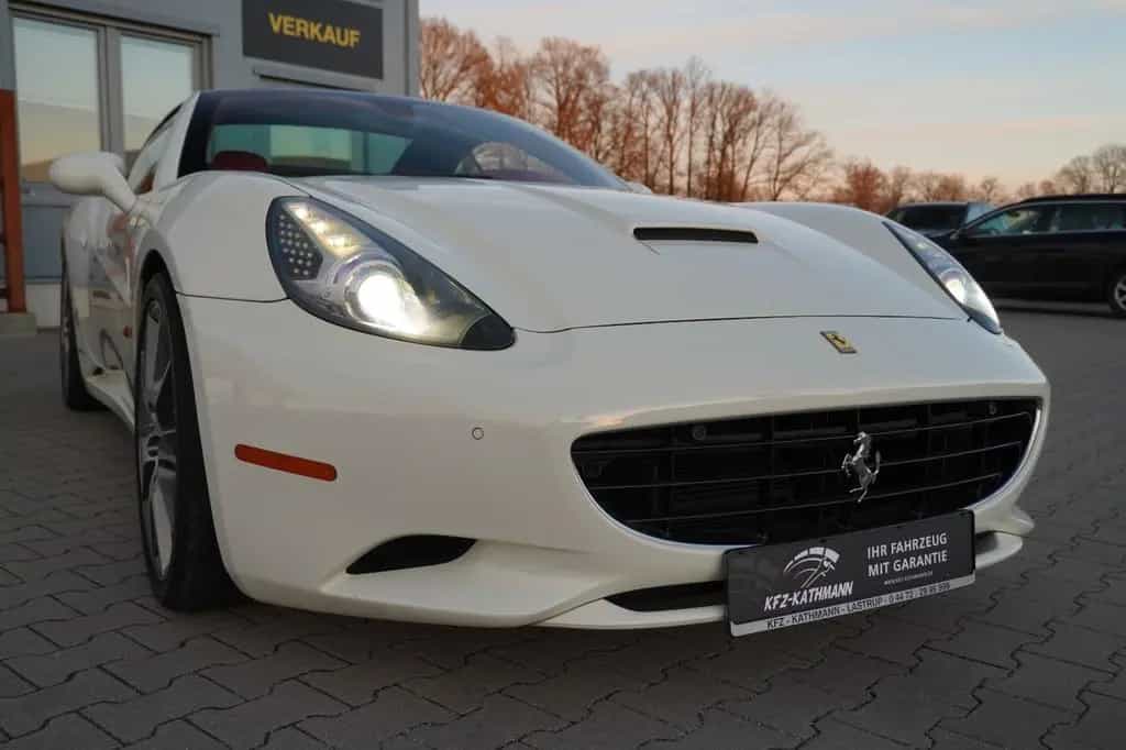 Ferrari California 4.3 V8 4-Sitzer 01/2012-photo-6