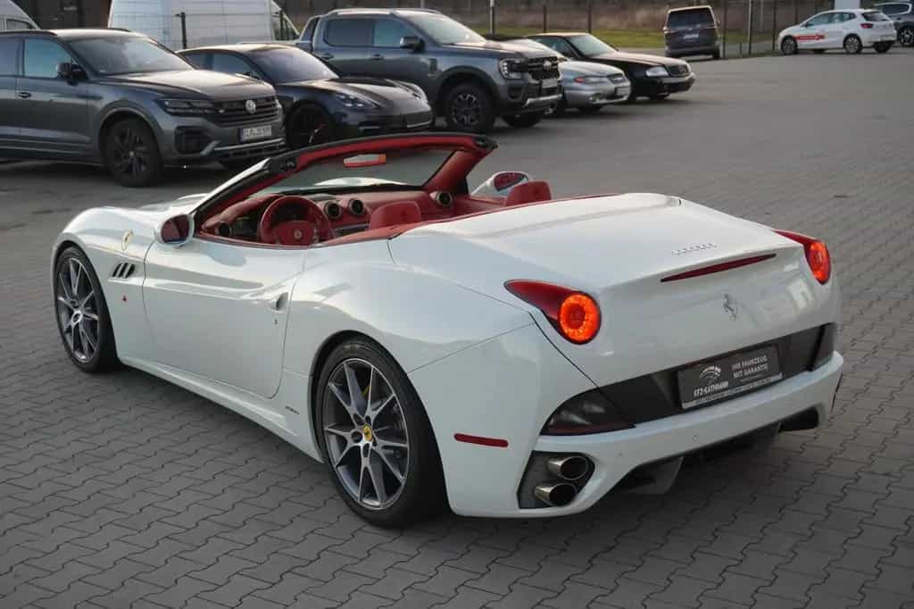 Ferrari California 4.3 V8 4-Sitzer 01/2012-photo-8