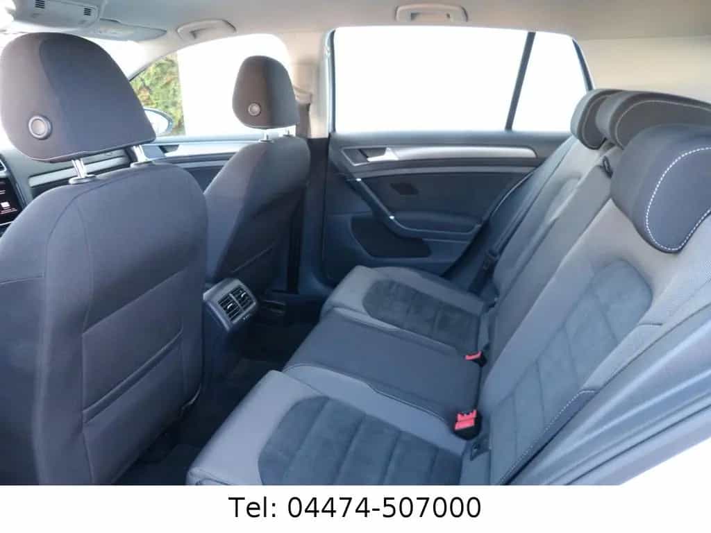 Volkswagen Golf VII 1.5 TSI 150PS ACT ACC Navi Massage 11/2018-photo-1