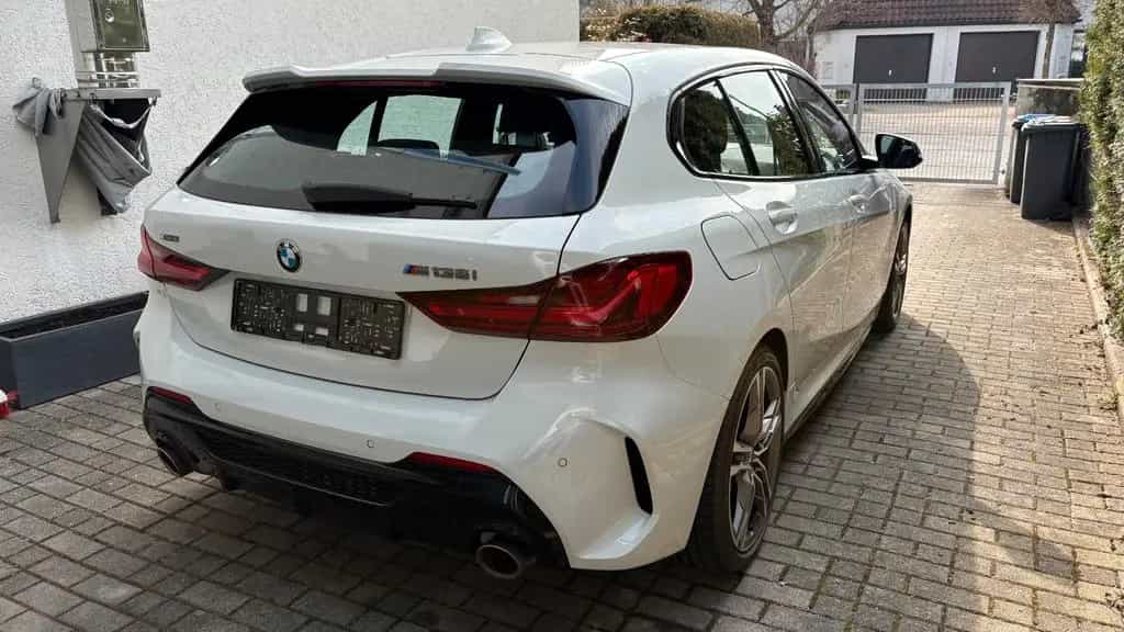 BMW M135 xDrive 03/2022-photo-5