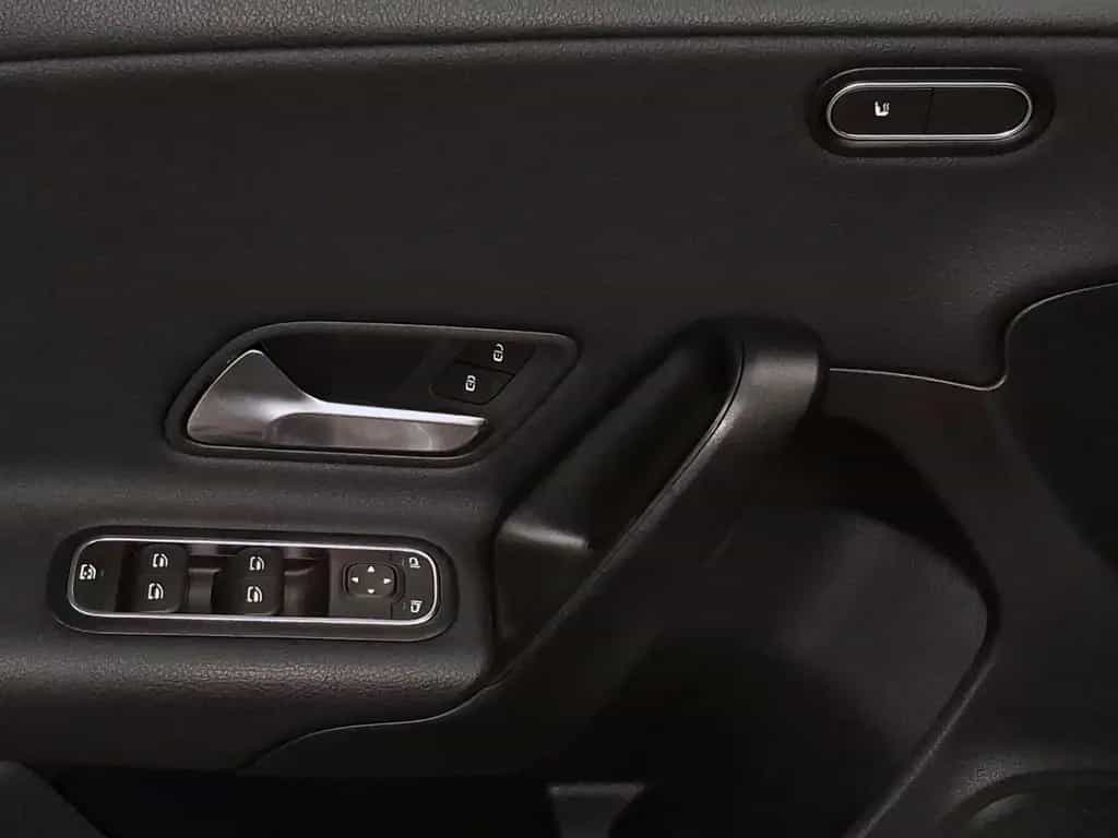 Mercedes-Benz A 200 ,1.Hand,Navi,LED,Tempo,Pano,MBUX,Kamera,AHK 05/2022-photo-10
