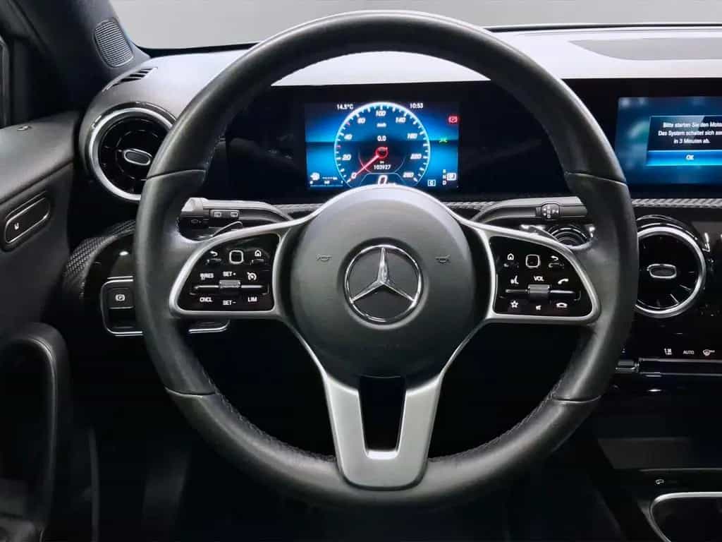 Mercedes-Benz A 200 ,1.Hand,Navi,LED,Tempo,Pano,MBUX,Kamera,AHK 05/2022-photo-11