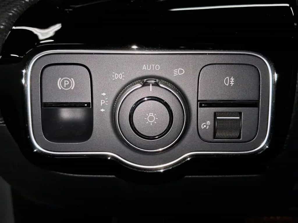 Mercedes-Benz A 200 ,1.Hand,Navi,LED,Tempo,Pano,MBUX,Kamera,AHK 05/2022-photo-12