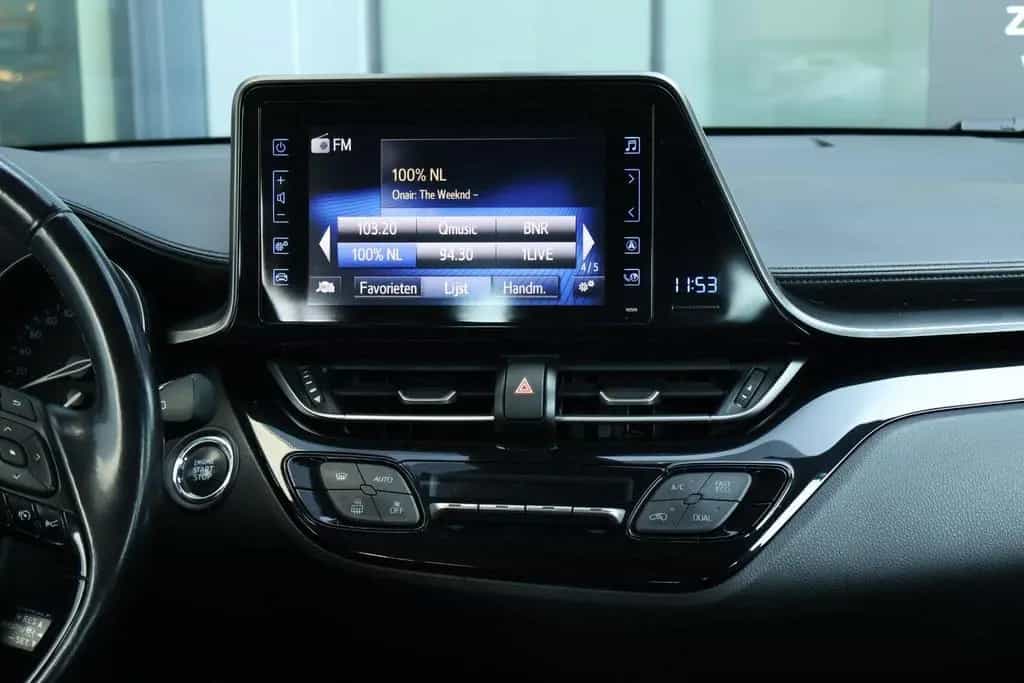 Toyota C-HR 1.2 Dynamic / kamera / Cruise / DAB 04/2017-photo-13