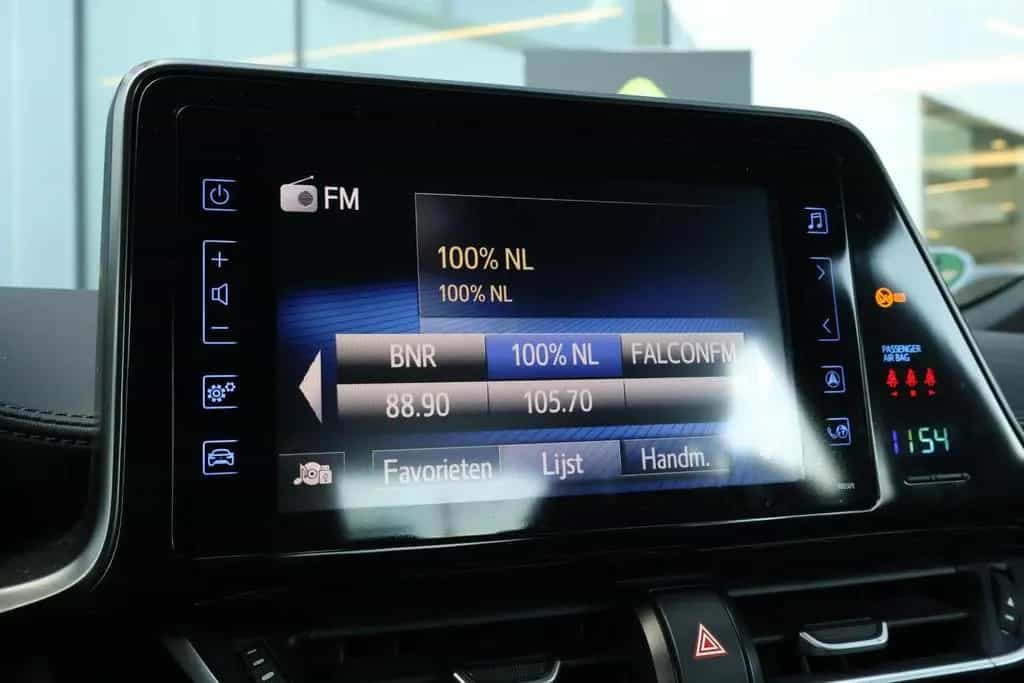 Toyota C-HR 1.2 Dynamic / kamera / Cruise / DAB 04/2017-photo-16