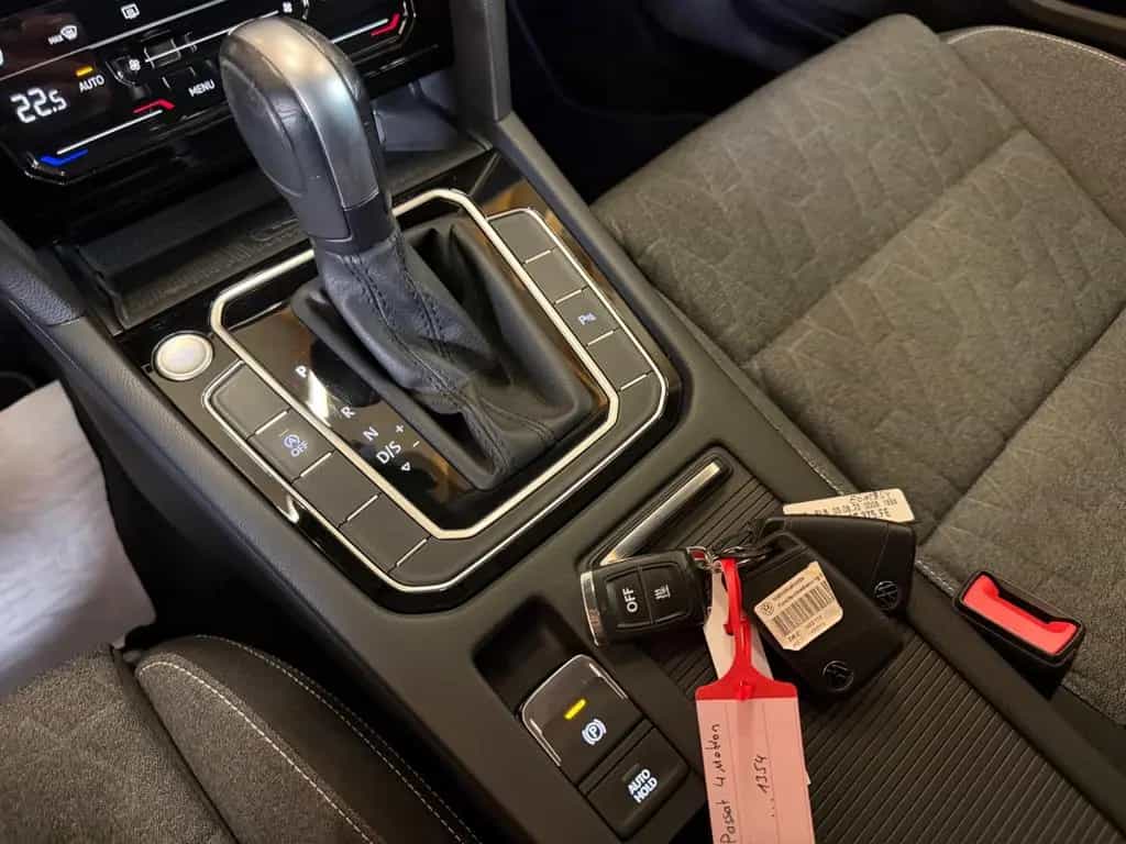 Volkswagen Passat Business 4Motion 2.0TDI/AHK/R-Kam/Standhe 11/2022-photo-25