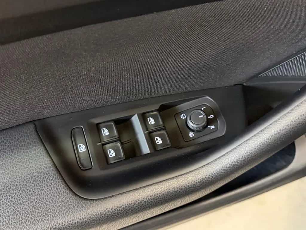 Volkswagen Passat Business 4Motion 2.0TDI/AHK/R-Kam/Standhe 11/2022-photo-9