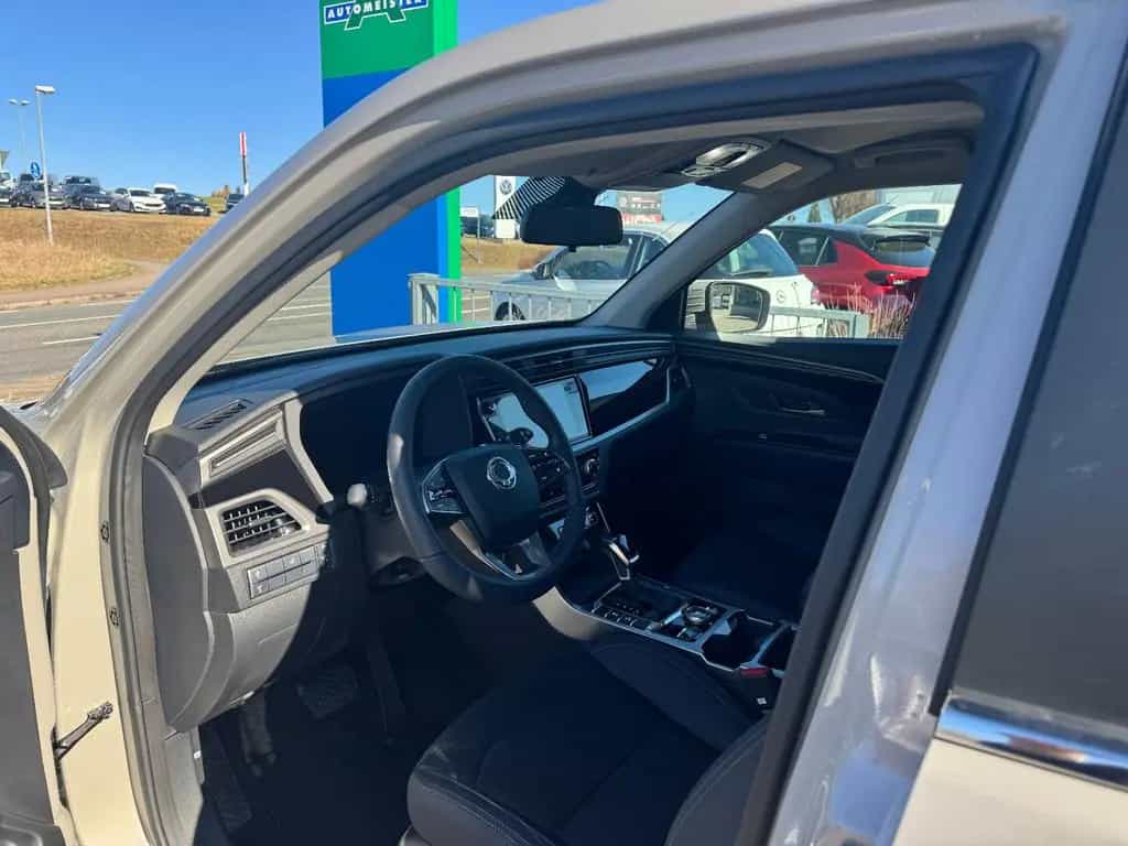 KGM Korando Nomad 6/AT 2WD SHZ, LHZ, DAB, RFK 03/2026-photo-16