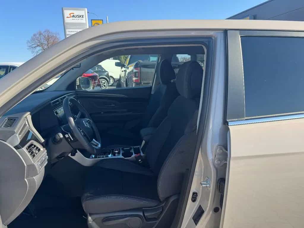 KGM Korando Nomad 6/AT 2WD SHZ, LHZ, DAB, RFK 03/2026-photo-17