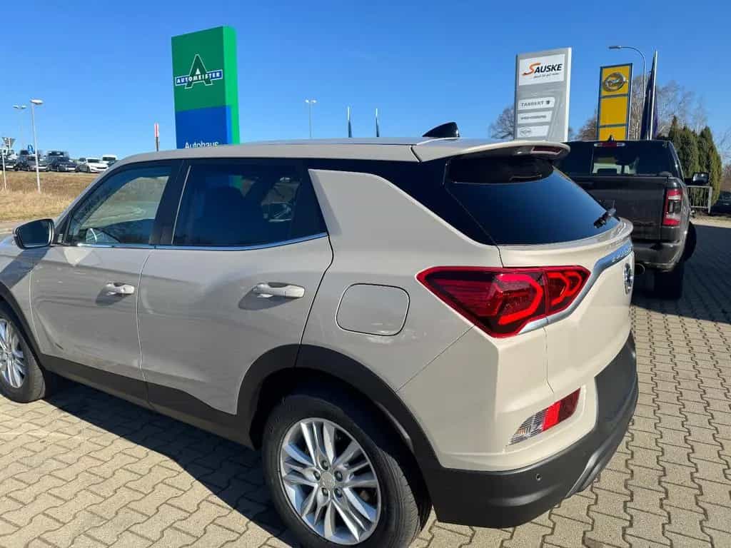 KGM Korando Nomad 6/AT 2WD SHZ, LHZ, DAB, RFK 03/2026-photo-6